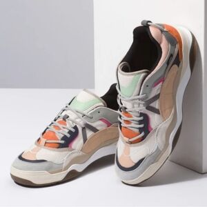 Vans Varix Suede Sneaker